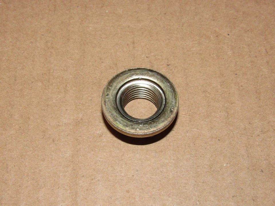 Tuerca de bloqueo de montaje de volante apta para Nissan 300zx 90-96 Foto 2 de 2