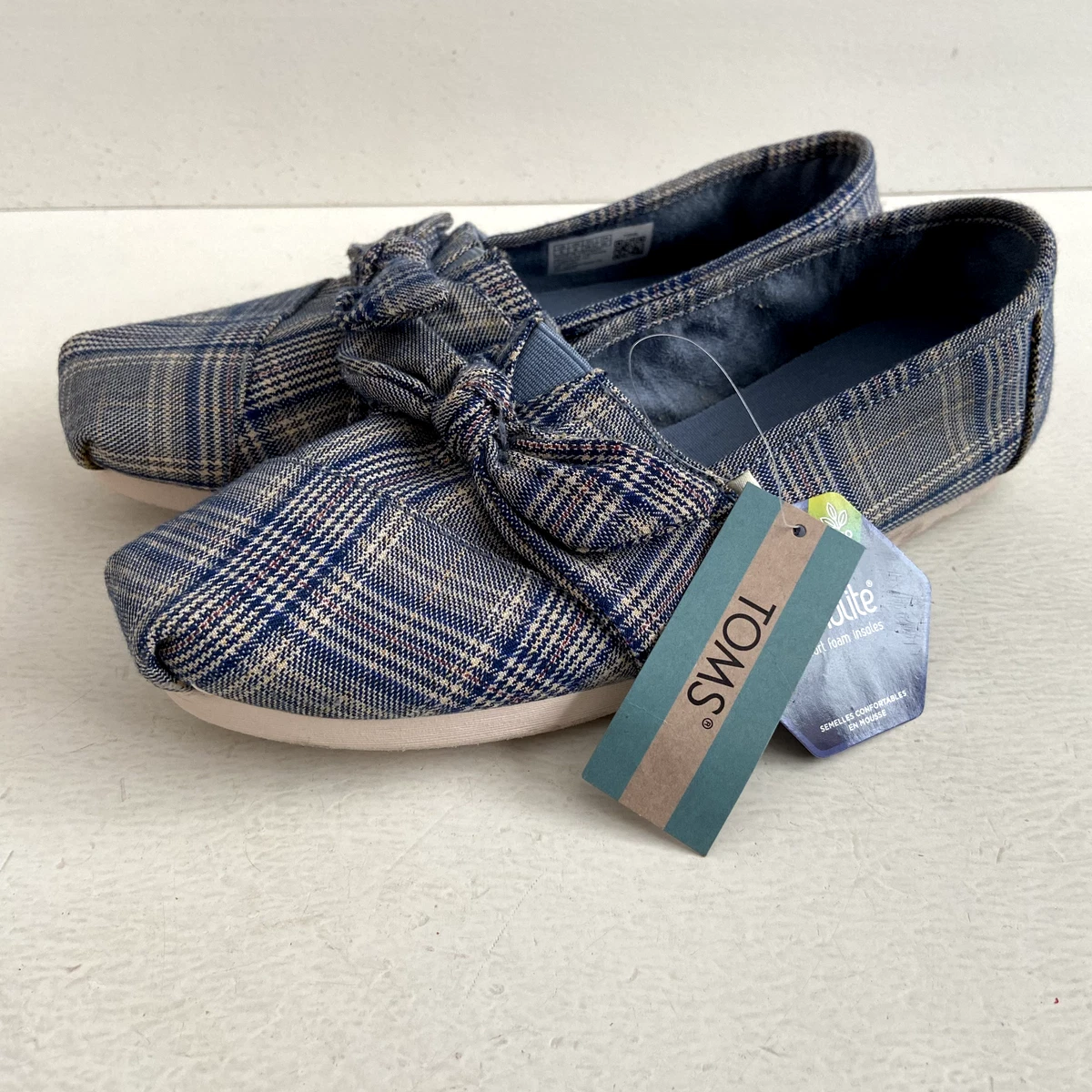 Toms flats with best sale bow