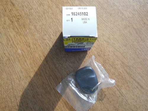 16245102 GM O.E. 1997 - 1999 GMC Sierra C/K Series Remote Key Fob *New* - Picture 2 of 2