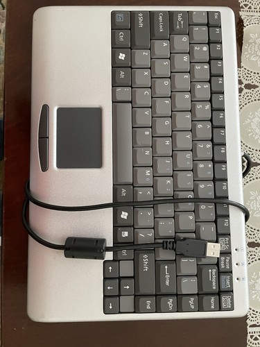 Working Apple MacBook Pro 15-Inch (model no. A1211 from 2007) withpoweradapter - Picture 18 of 18