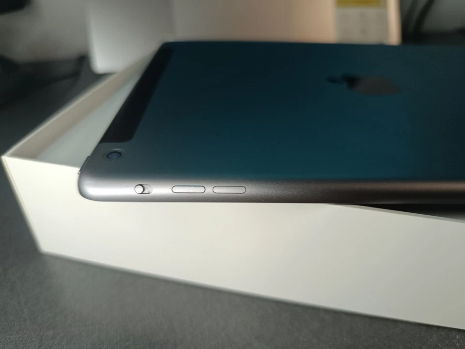 Apple iPad Air 2 WiFi + Cell 128 GB Spacegrau - Bild 3 von 4