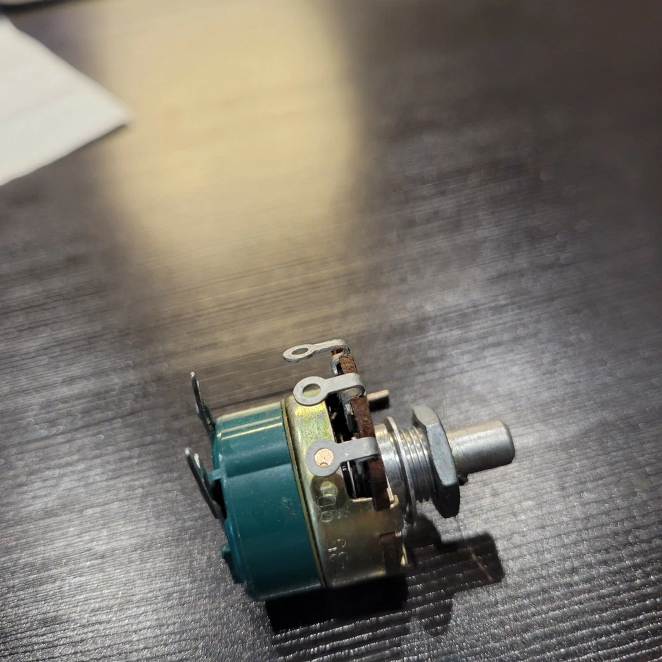 (17PCS) 5496870P-35 549687035 GE Ericsson Interruptor de Olla de Control de Volumen NUEVO LOTE $99 Foto 2 de 4