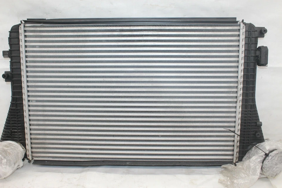 2009 AUDI TT 8J COUPE #156 2.0L FWD INTERCOOLER GENUÍNO  - Imagem 3 de 4