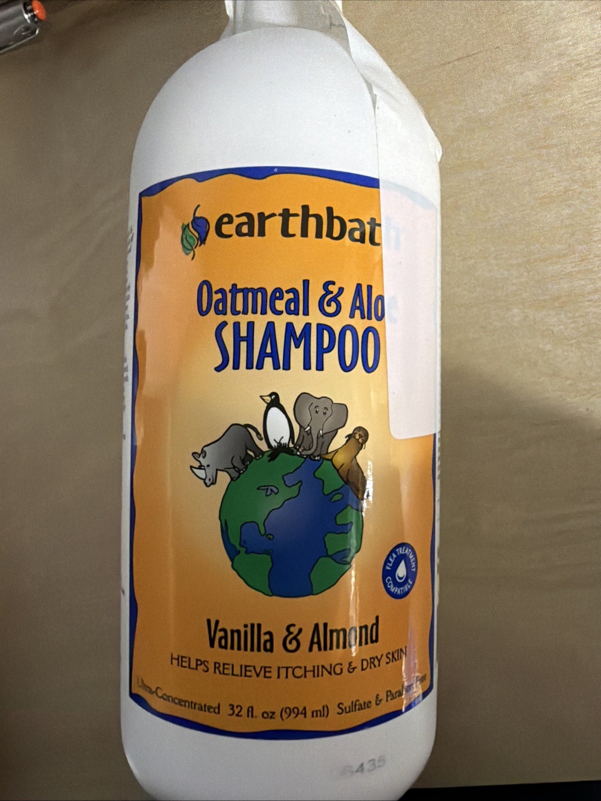 EarthBath Oatmeal & Aloe Shampoo, Vanilla & Almond Fragrance