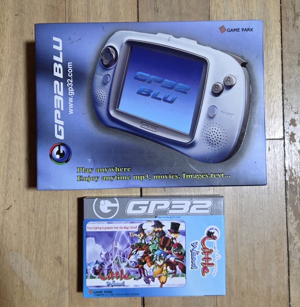 GAMEPARK GP32 BLU + LITTLE WIZARD - NUEVOS!