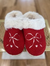 AMERICAN EAGLE RED BOW SLIPPERS Faux Fur Valentine Viral Sz 10 SOLD OUT Worn 1x