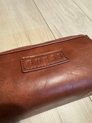 GUESS pouch