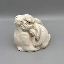 2012 STONE BUNNY INC TELLE M. STEIN SMALL RABBIT FIGURINE/GARDEN STATUE Figurine