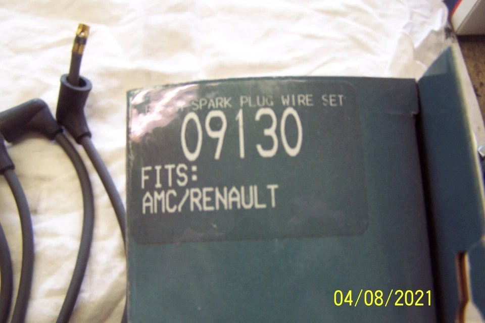 JUEGO DE CABLES DE BUJÍA DE SILICONA BOSCH 09130 PARA AMC1983-87 ALLIANCE 1984-86 ENCORE Foto 2 de 3