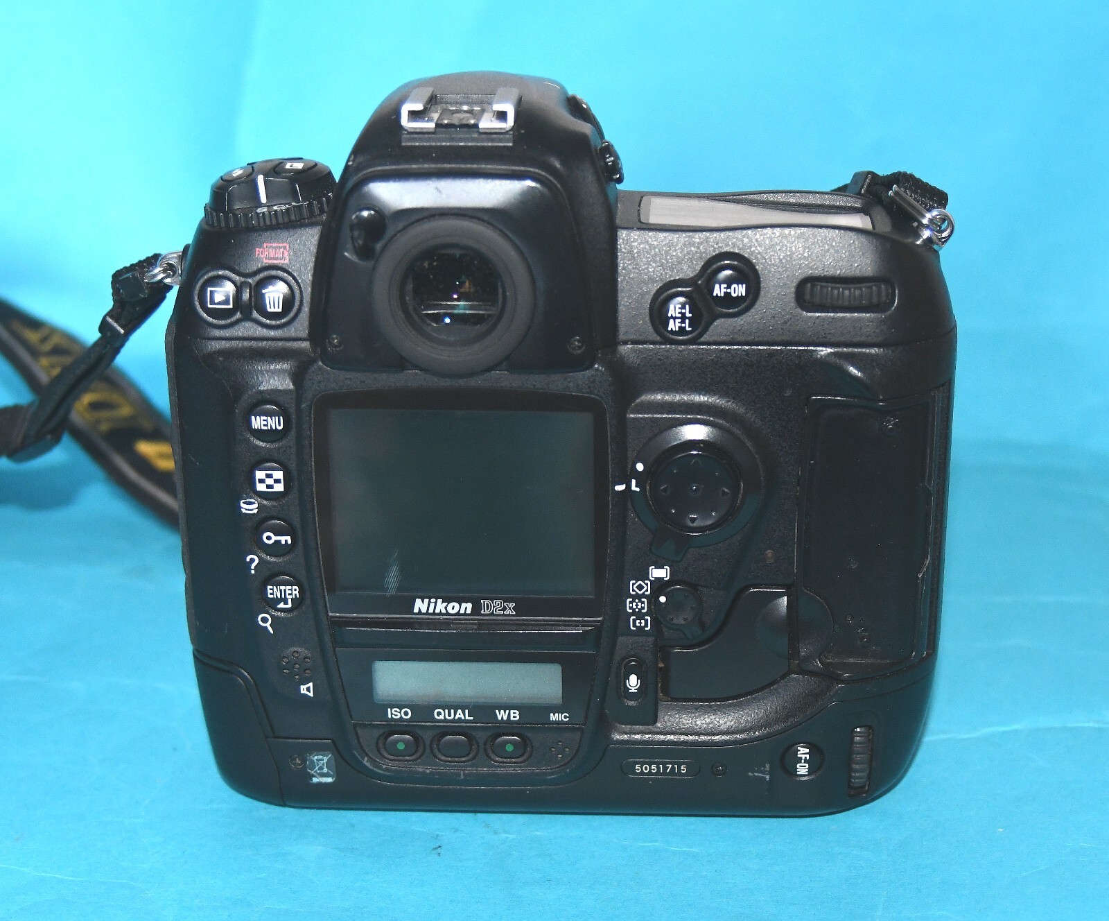 NIKON D2X CAMERA BODY PLUS A D1X NIKON STRAP. eBay