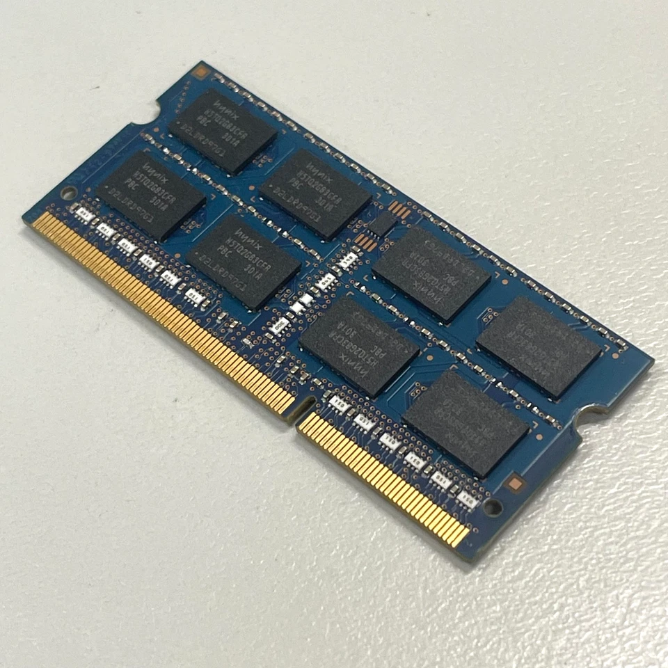 SK Hynix 4GB DDR3 RAM PC3-12800 1600MHz non-ECC Unbuffered CL11 HMT351S6CFR8C-PB - Image 2 of 4