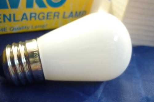 2 WIKO ENLARGER LAMP BULB 75W PH/140 NEW - Picture 2 of 5