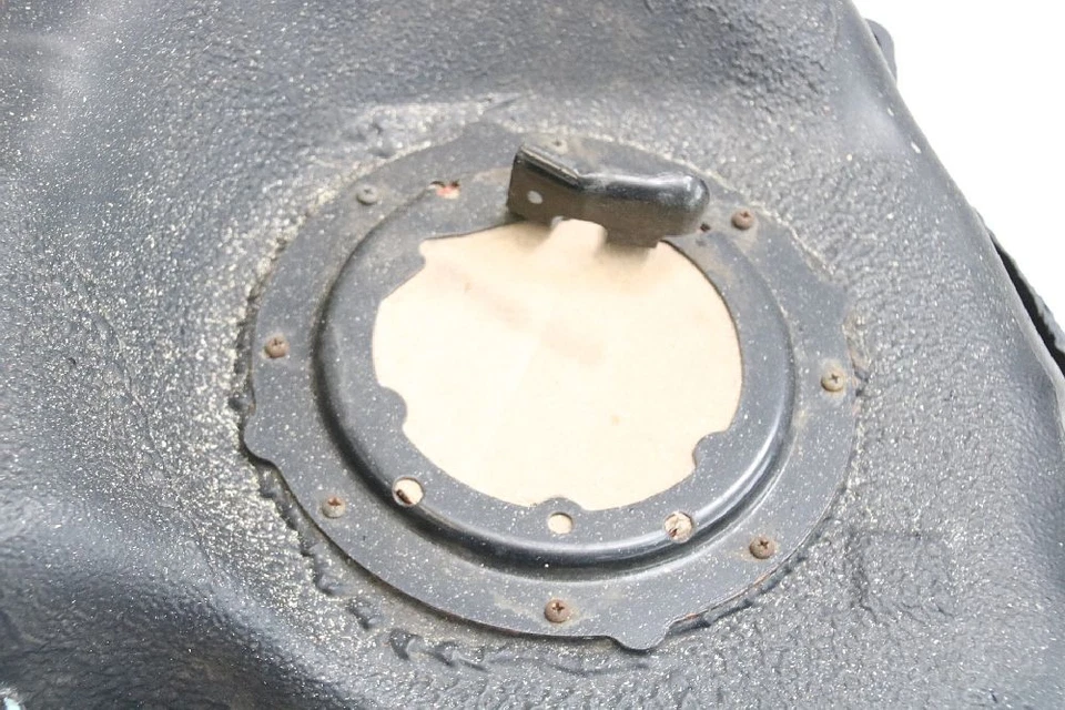 Depósito de combustible Mazda CX 5 KD4542110A 2.0 121 KW 165 CV gasolina 05-2014 Foto 3 de 4