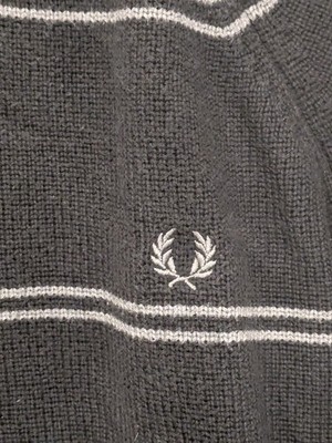 Fred Perry Herren Pullover L Feinstrick schwarz grau gestreift Rundhals Logo