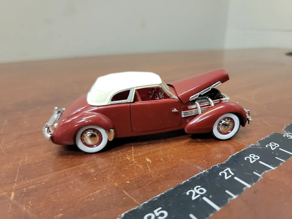 Franklin Mint 1937 Cord 812 Phaeton Coupe - Image 3 of 4