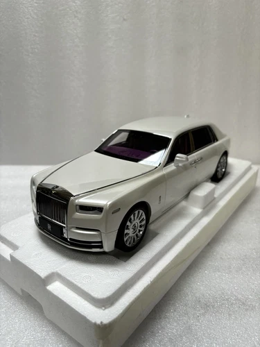 1/18 Rolls-Royce Phantom VIII White/purple Diecast Limited 299 Dealer Edition - Picture 6 of 24