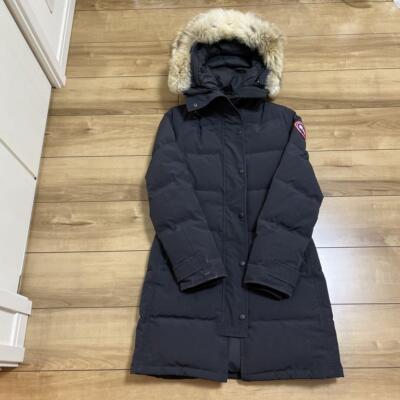 Canada Goose MACKENZIE Navy Women Size S Preowned Popular From