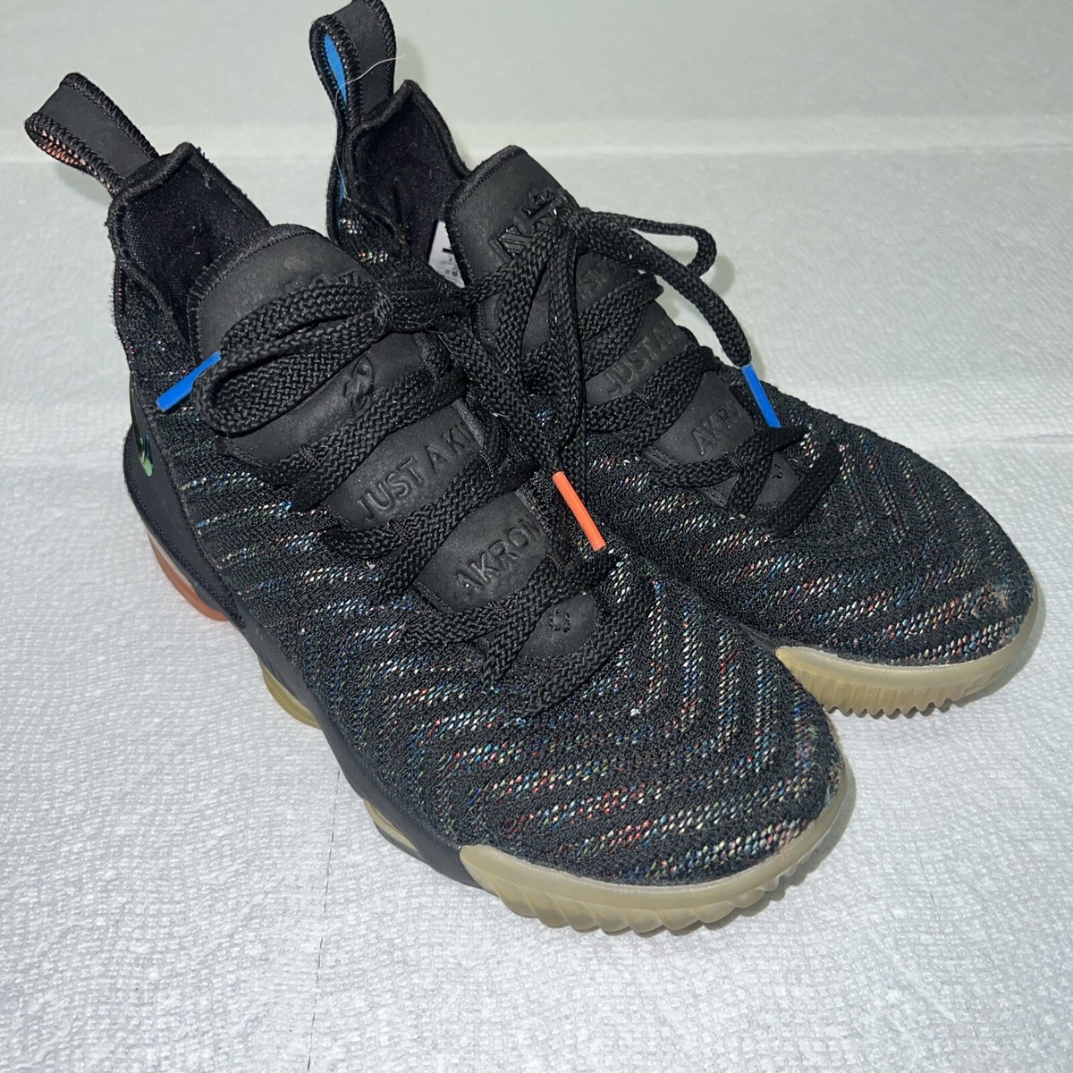 Nike LeBron 16 I Promise Black Rainbow Speckled Youth Shoes 4Y US 36 EU