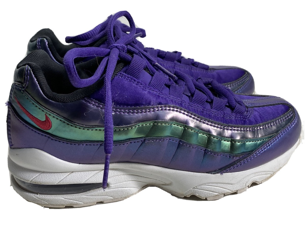 Size 5 (GS) - Nike Air Max 95 SE Low Metallic Purple for