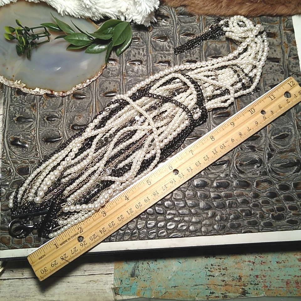 珠片品牌多股人造珍珠黑色和银色链厚项链 — 第 3/4 张图片