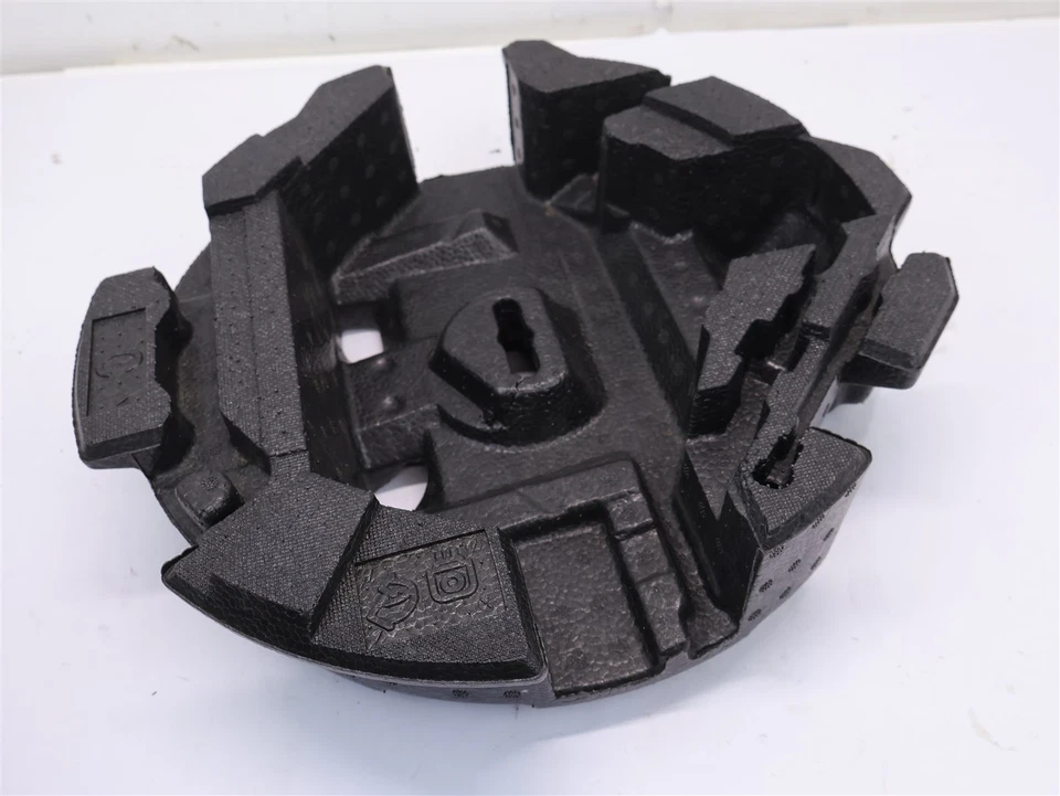 Subaru XV 2013-2017 Crosstrek Jack Soporte Neumático de repuesto Herramienta Espuma Baúl 97035FJ030 Foto 3 de 4