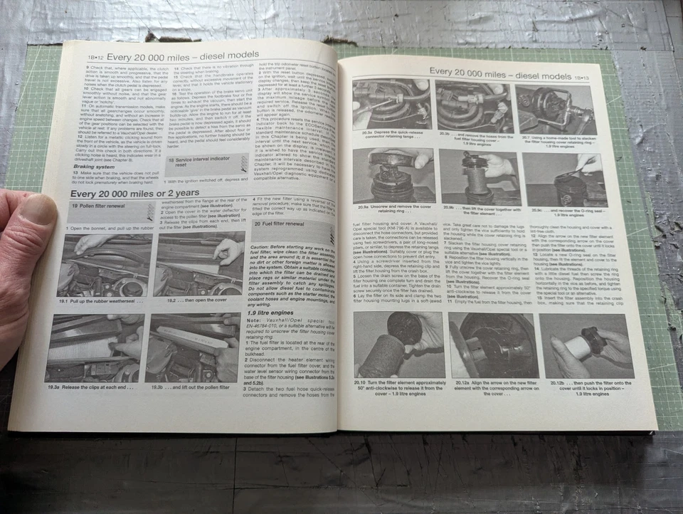 Vauxhall Opel Vectra C (Petrol & Diesel) 2002-2005 Haynes Owners Workshop Manual - Image 3 of 4