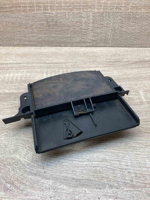 7112006 31629 0100  Car ashtray Fits for BMW 5 E60 E61