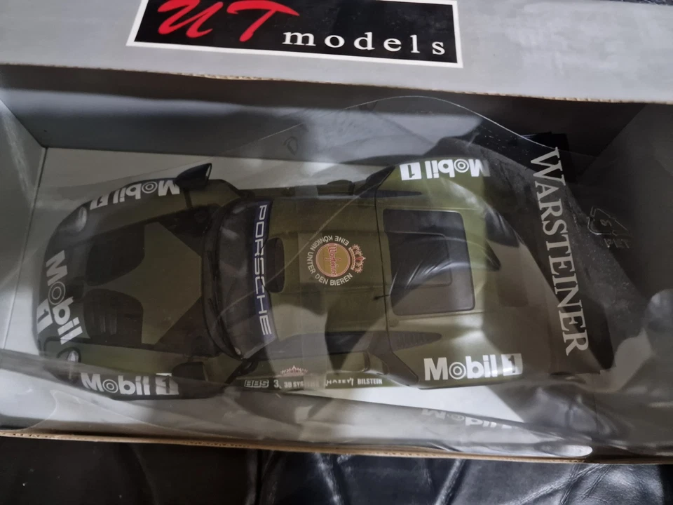 UT Models 39627 Porsche 911 GT1 Test Car 1996 Camouflage 1/18 Scale - image 2 of 4