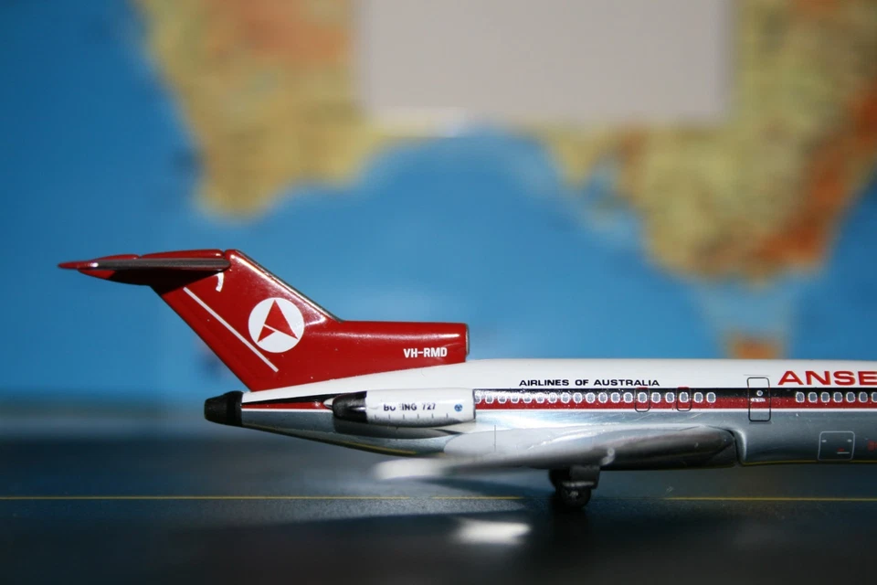 Aeroclassics 1:400 Ansett Boeing 727-100 VH-RMD Die-Cast Model Plane - Image 3 of 4