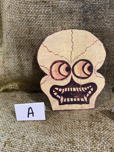 U Choose Vintage Inspired Toothy Skeleton Skull Halloween Cardstock Decoration - Picture 2 of 11