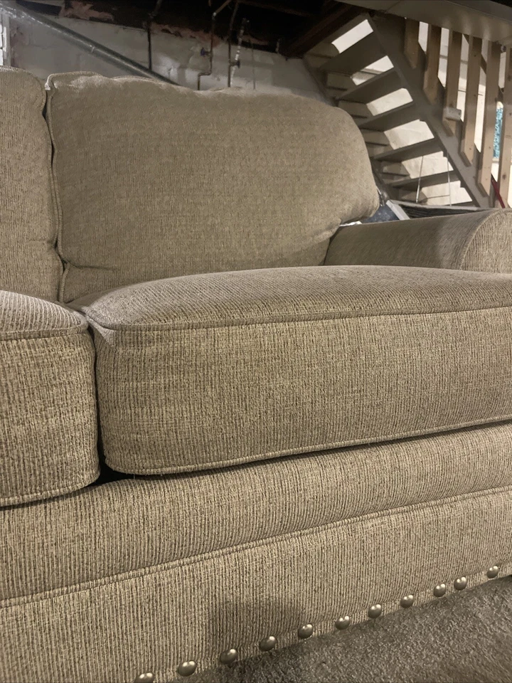 couches sofas used - Image 4 of 4