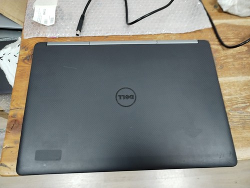 DELL PRECISION 7520 i7-6820HQ 32GB RAM 500GB SSD NVME M2200 GRAFICA 3D CAD 15.6" - Afbeelding 2 van 5