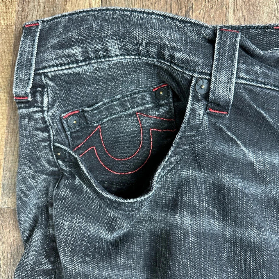 Pantalones de mezclilla True Religion Ricky 38x32 relajados rectos negros lavado con ácido costuras rojas Foto 4 de 4