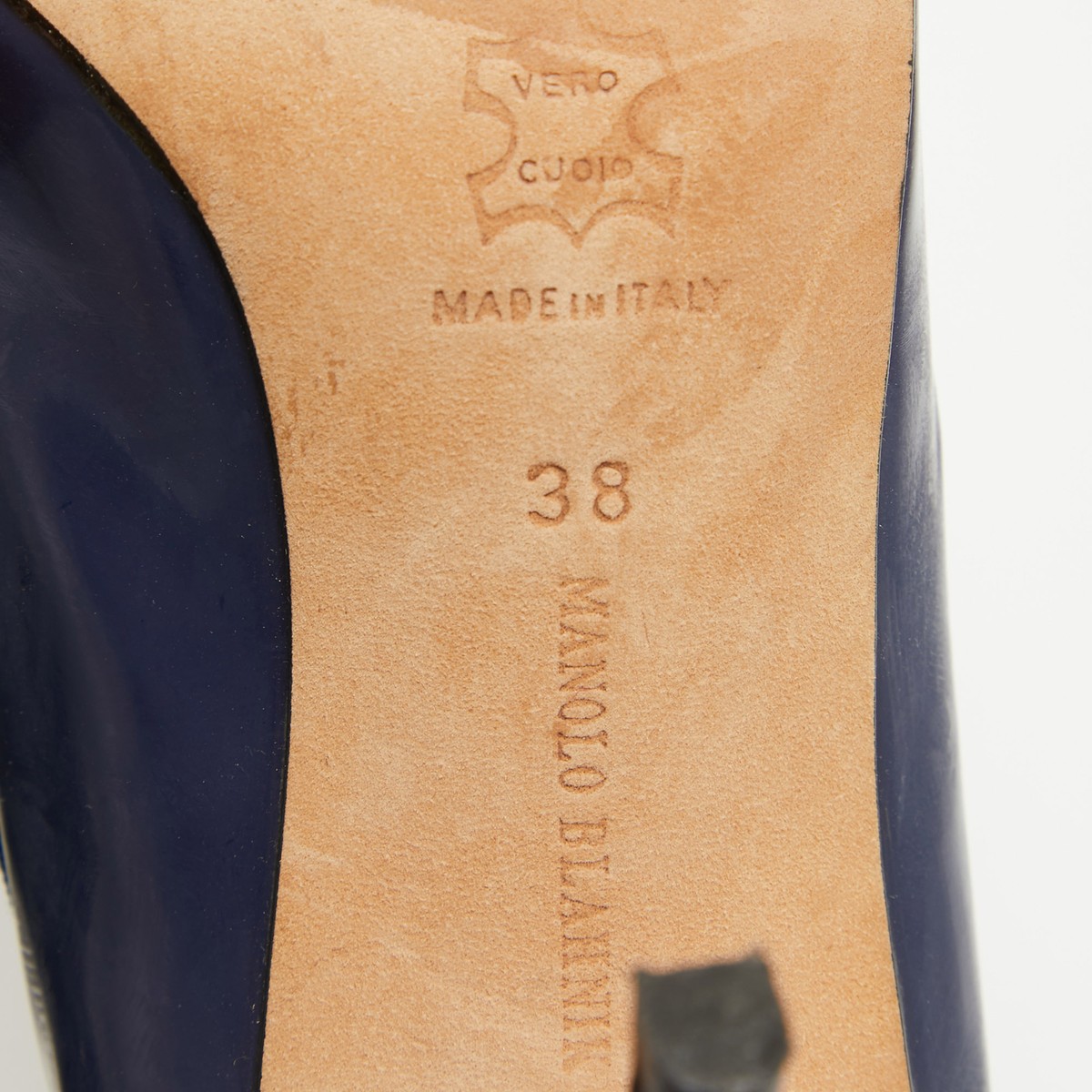 Manolo Blahnik Navy Blue Patent Leather Mary Jane Pumps Size Manolo Blahnik Navy Blue Patent Leather Mary Jane Pumps Size