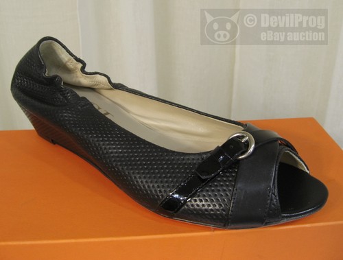 NUEVO EN CAJA AGL Mujer Negro Cuero Perforado Cuña Punta de Pistera EE. UU. 10/EU 40 Zapatos $340 - Imagen 2 de 12