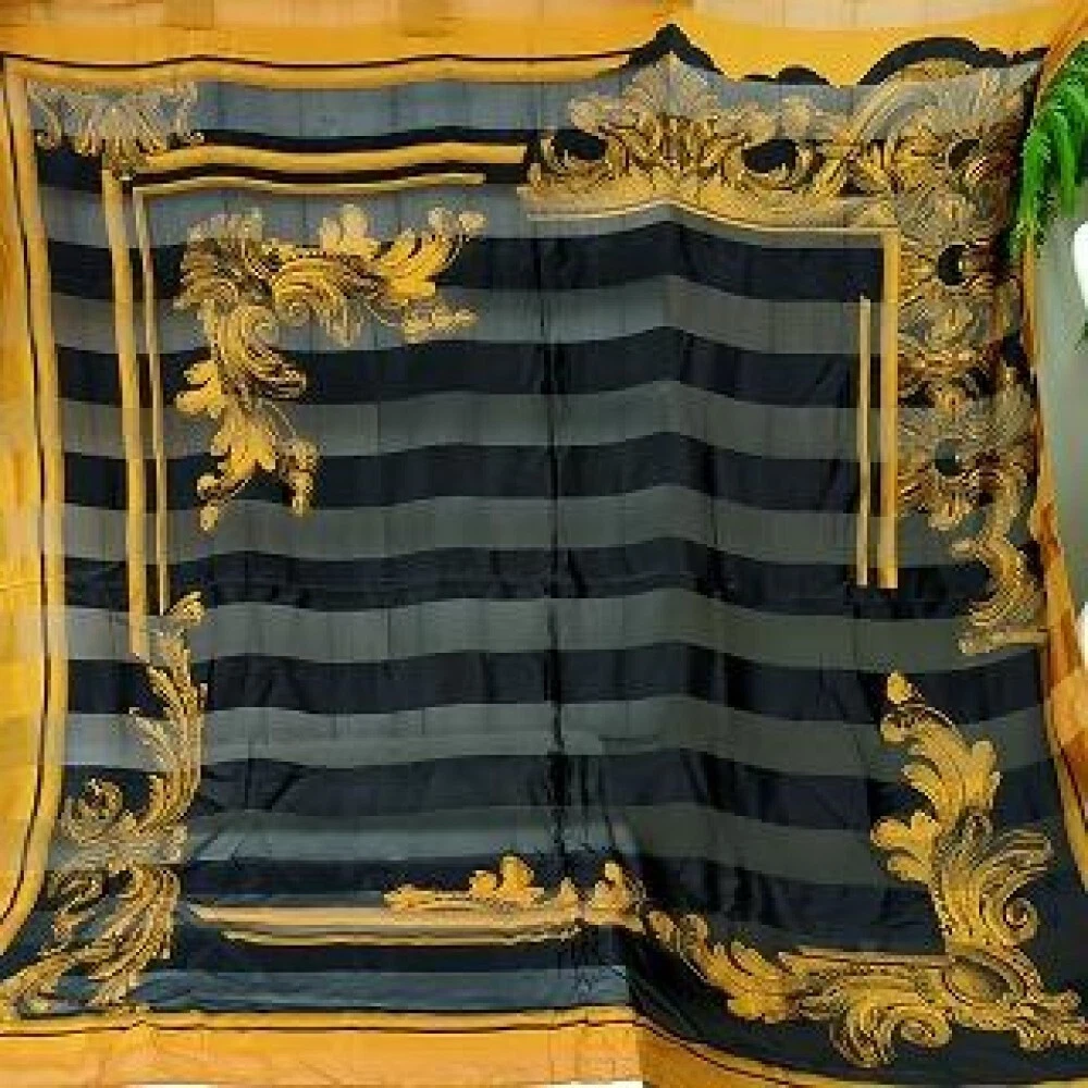 Christian Dior Foulard Carré en Soie 51x51 pouces Transparent Multicolore 04797a