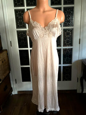 Vassarette Vintage Silky Nylon Full Slip Lace Trim Size 38 Large Beige