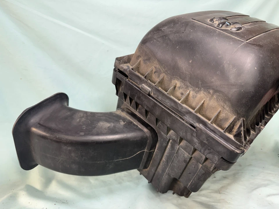 Dodge Ram 1500 2500 3500 3.7L 4.7L 5.7L Air Filter Housing Intake Cleaner Box - Image 4 of 4