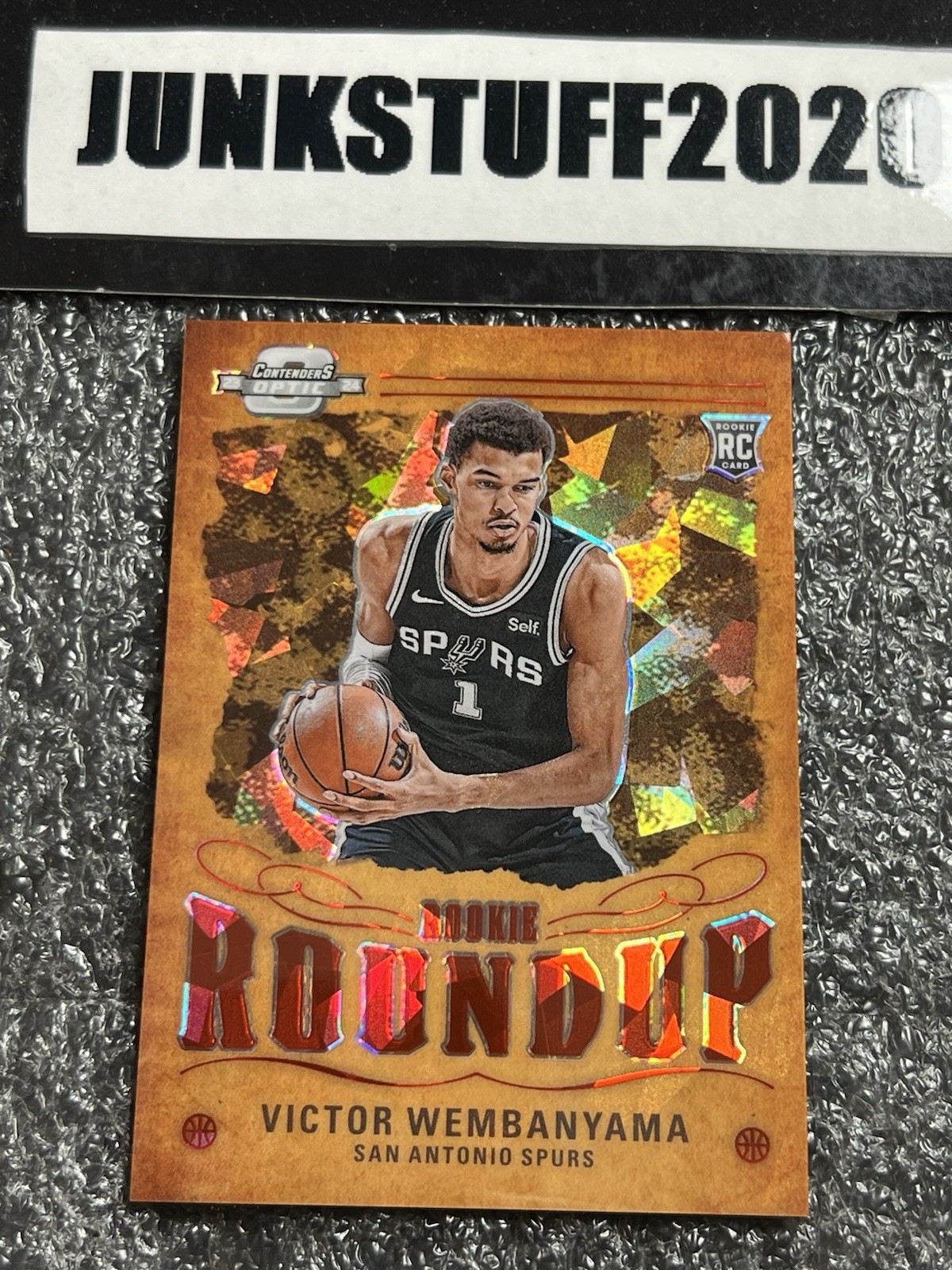 2023-24 Contenders Optic Victor Wembanyama /175 Red Ice prizm Rookie Roundup #18