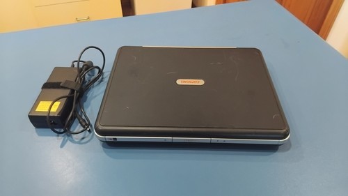 Compaq Presario R3000 Vintage Pentium 4 Windows XP Laptop Radeon Floppy PCMCIA - Picture 9 of 14