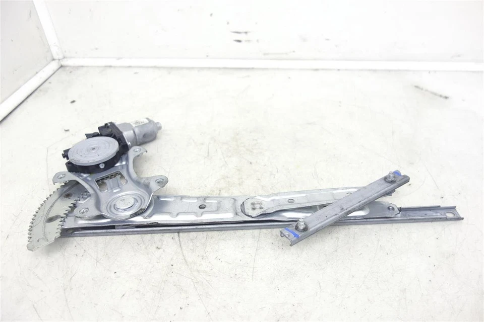 2012-2019 Nissan Versa Hatch Front Passenger Door Power Window Motor Regulator - Image 4 of 4