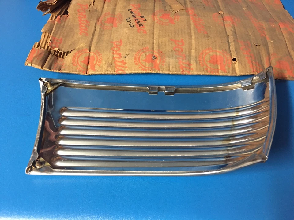 Новый из старых запасов GM 1951-1952 Pontiac Chieftain Streamliner седан и универсал левая сторона каменный щит - Изображение 3 из 4