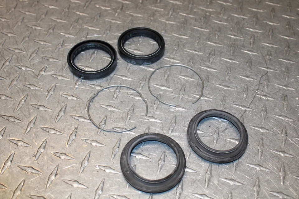 Kit de sellado de horquilla 12/17 Ducati Superbike/Hypermotard nuevo OEM 34921271A Foto 4 de 4