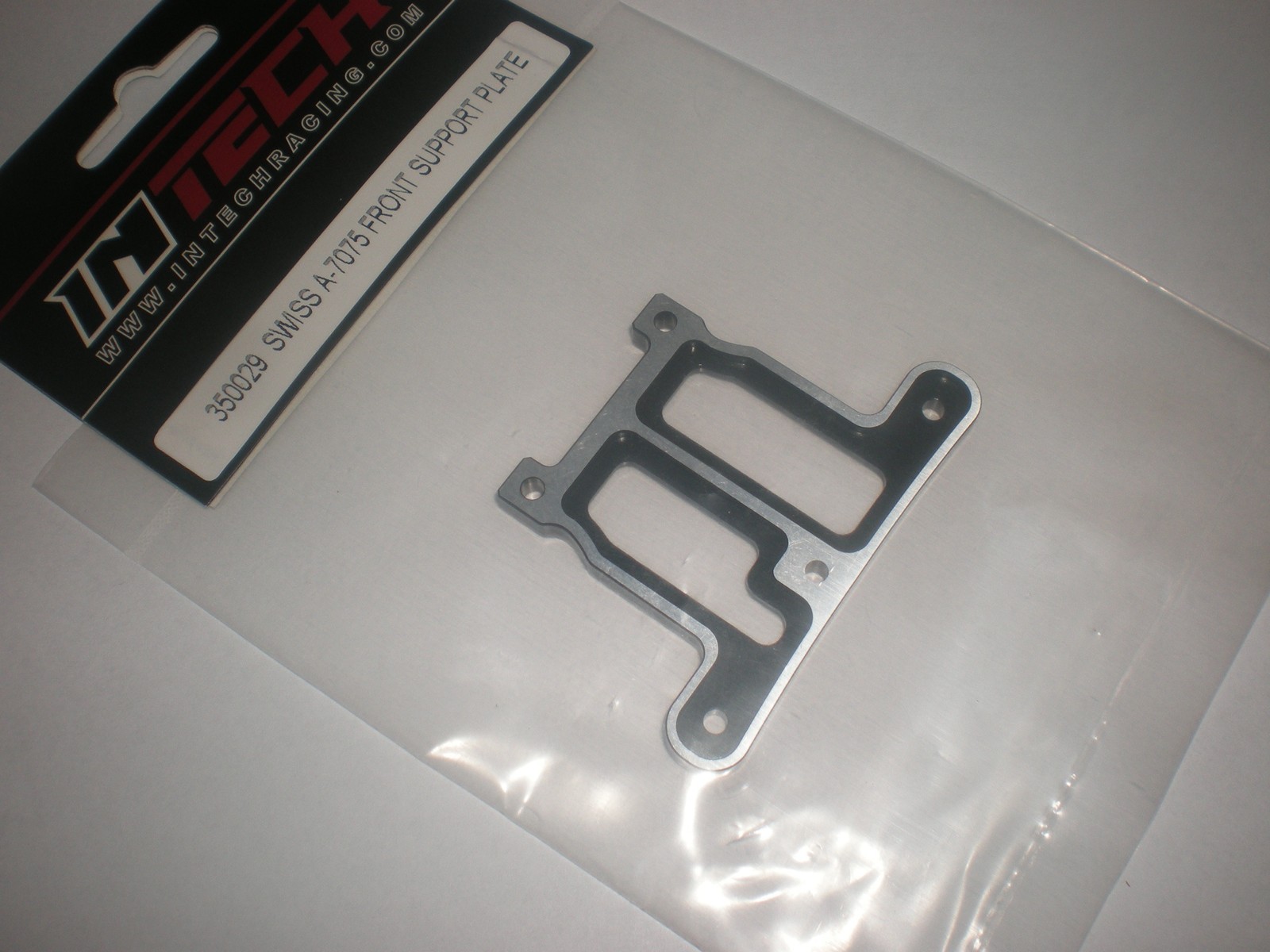 Platine avant INTECH 350029 en aluminium 7075-T6 pour BR-6 et BR-6E