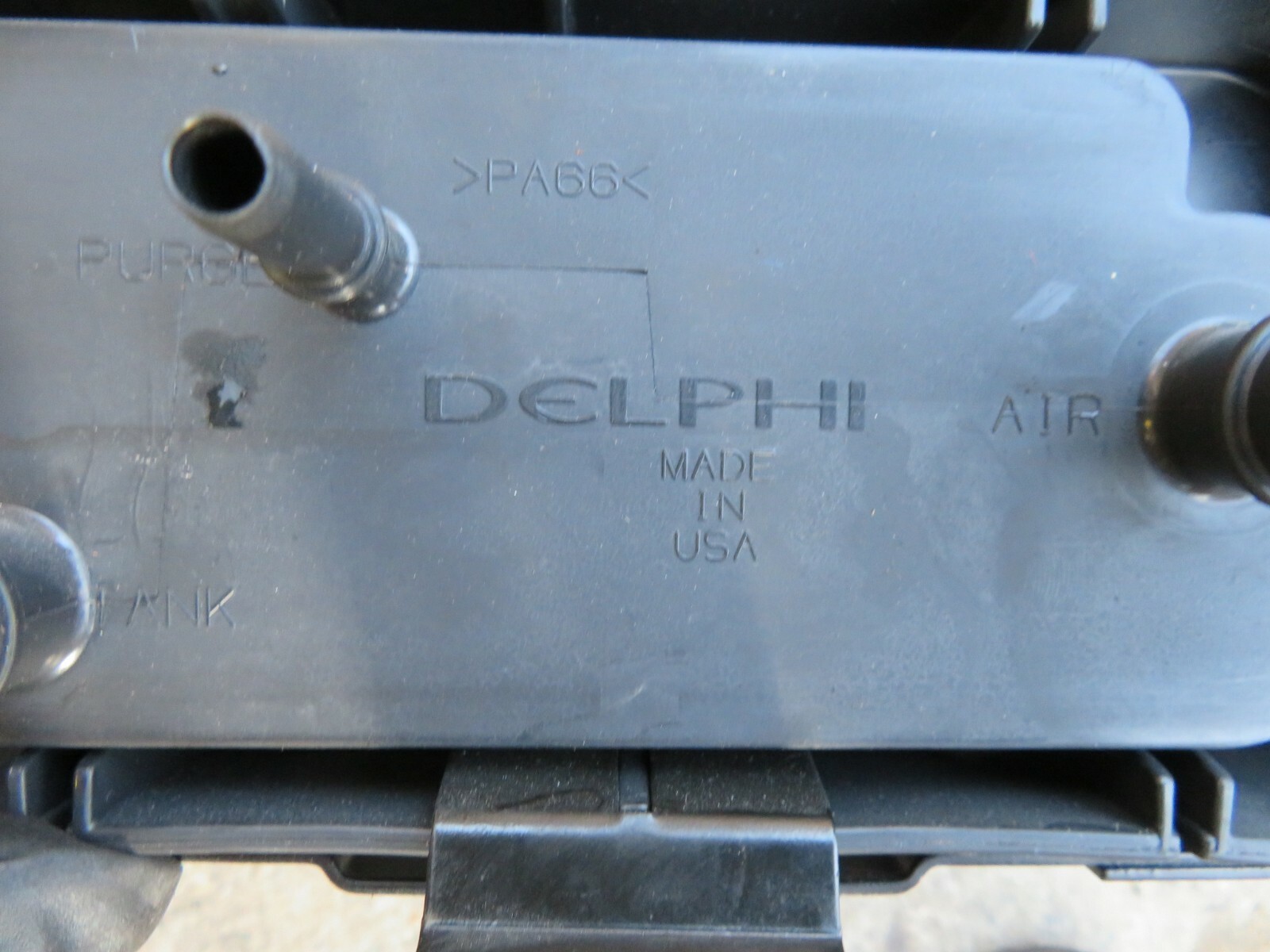 1999-2004 BENTLEY ARNAGE SEDAN 6.75L FUEL GASOLINE VAPOR CHARCOAL CANISTER OEM