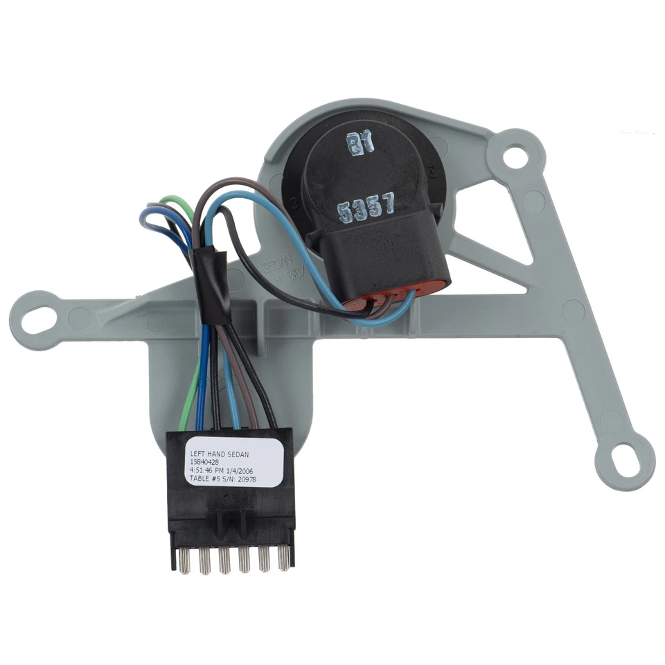 OEM NEW Left Hand Side Tail Lamp Housing Bracket Socket 00-05 L-Series 15840428 - Image 4 of 4