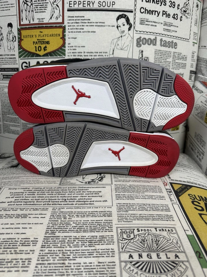 Nine Air Jordan 4 Retro Bred 2012 308497-089 Men Size 8.5 With Box - Image 4 of 4