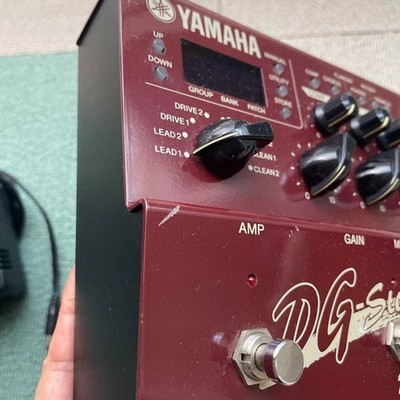 YAMAHA DG STOMP Multi Effects Pedal Guitar Pre Amplifier Bass