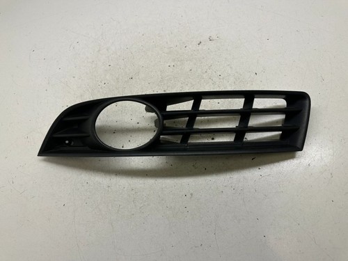 Volkswagen PASSAT B6 2007 Verkleidung Nebelscheinwerfer / Gitter vorne DRA59767