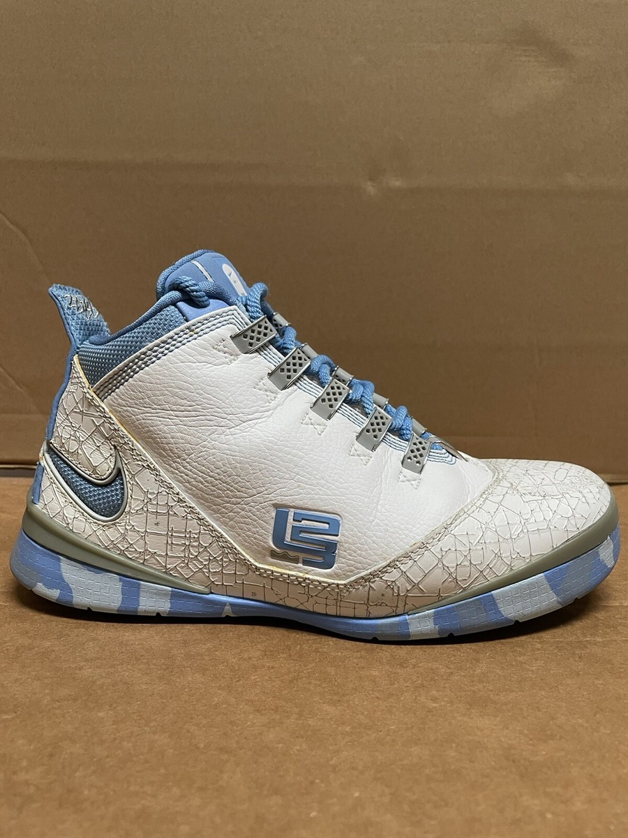 Nike Lebron Zoom Soldier 2 Team Bank White Blue Size 6.5 | eBay display picture 2